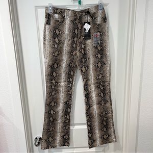 New with tag R.v.t Jeans co Snake Skin Patterned stretch Pants size 13/14